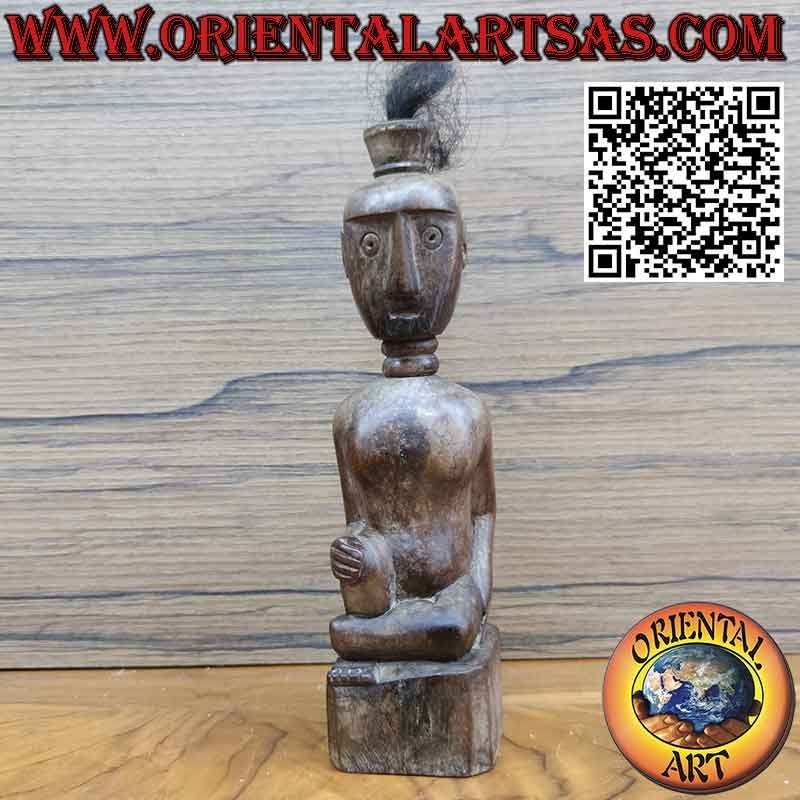 Rare sculpture ancestrale en ébène d'un immortel ancêtre dayak de Bornéo