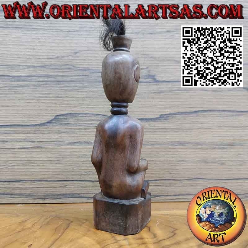 Rare sculpture ancestrale en ébène d'un immortel ancêtre dayak de Bornéo