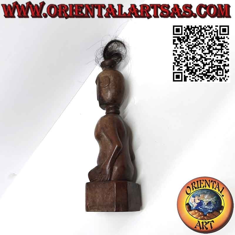 Rare sculpture ancestrale en ébène d'un immortel ancêtre dayak de Bornéo