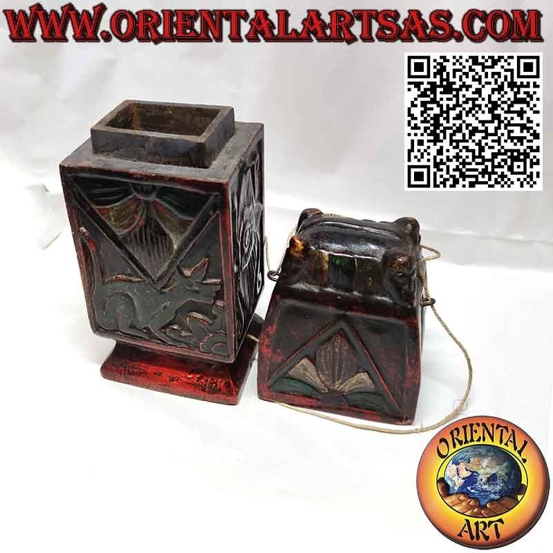 Scatola antica per medicina in legno intagliata e decorata Borneo Dayak