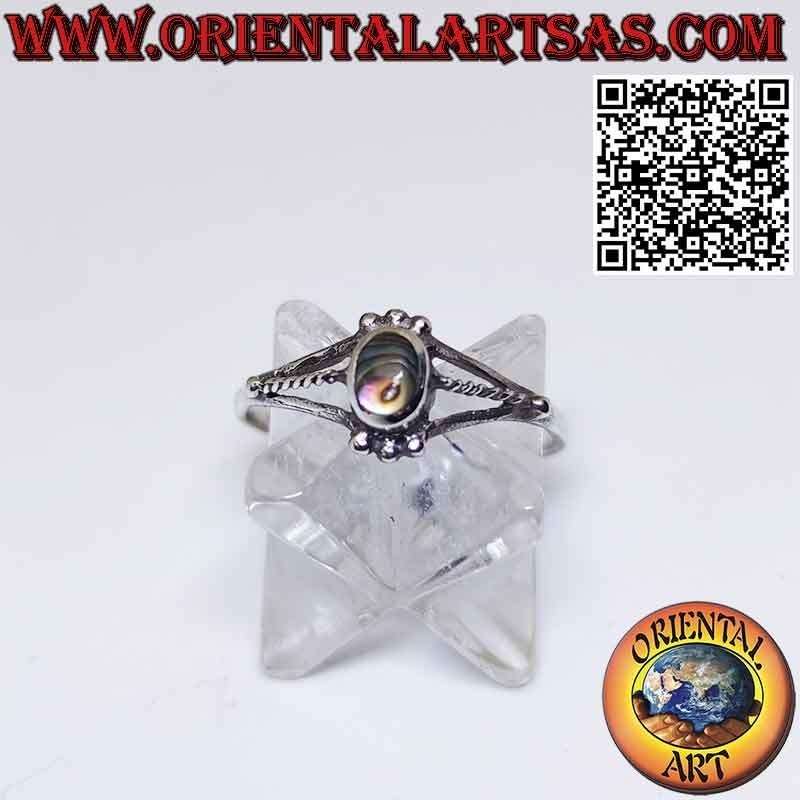 Anello in argento con abalone paua shell ovale piccola tra tris di sfere