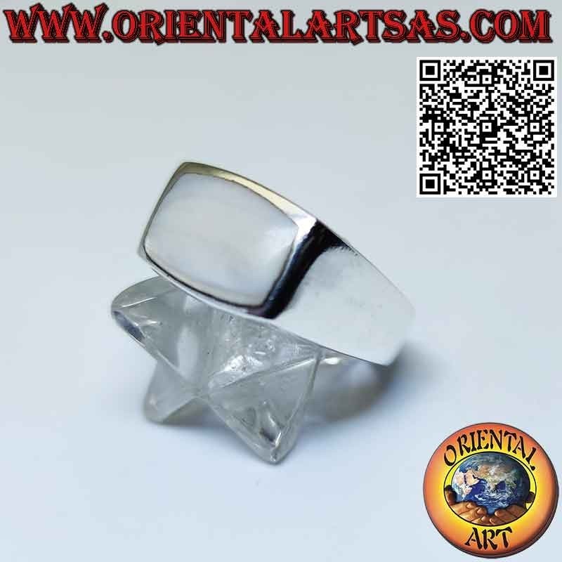 Anello semplice liscio in argento con madreperla rettangolare trasversale
