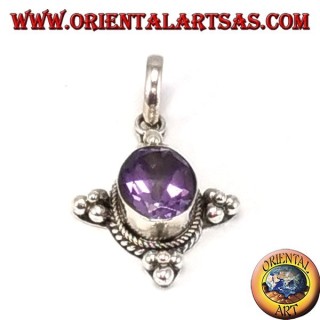 Pendentif en argent avec une belle améthyste ovale naturel