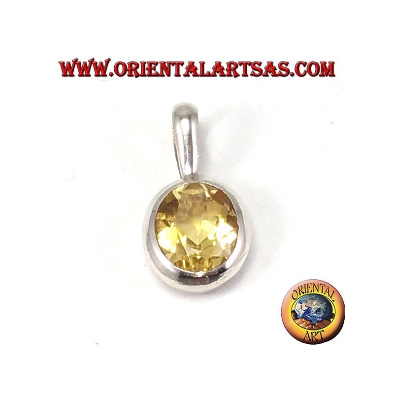Colgante de plata con topacio oval natural enclavado