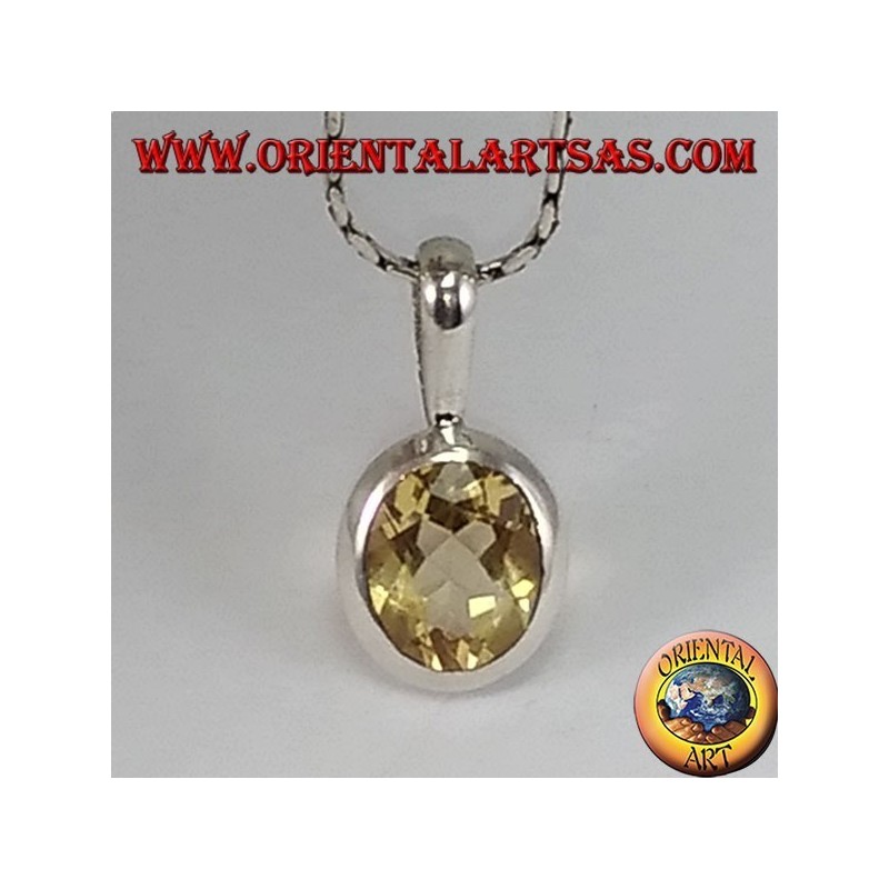Colgante de plata con topacio oval natural enclavado