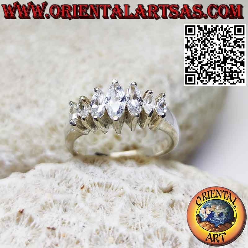 Bague en argent avec 7 zircons navettes croissants et décroissants