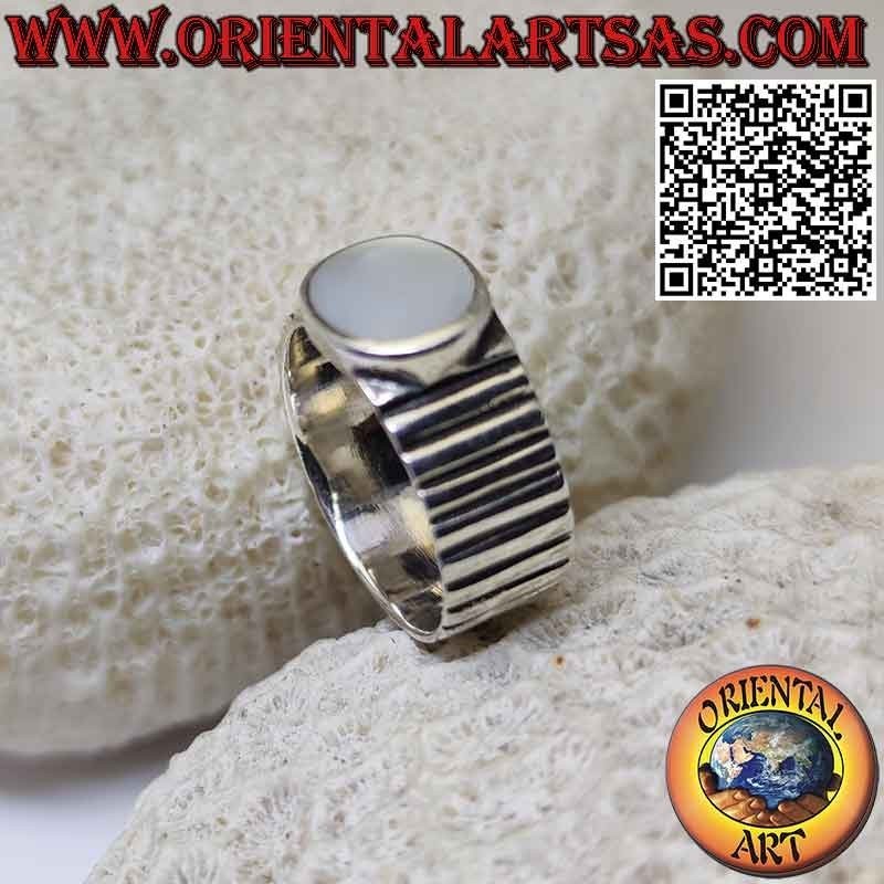 Silver ring with striped band with high relief oval mother-of-pearl
