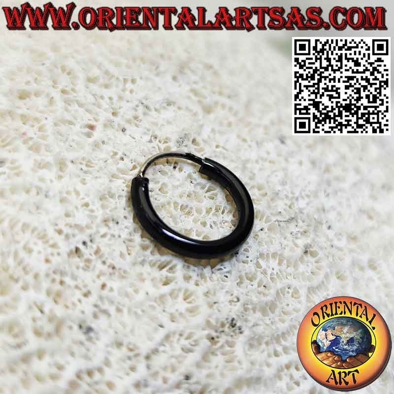 Orecchini in argento a cerchio  smaltato nero 14 Ø  x 2 mm. spessore