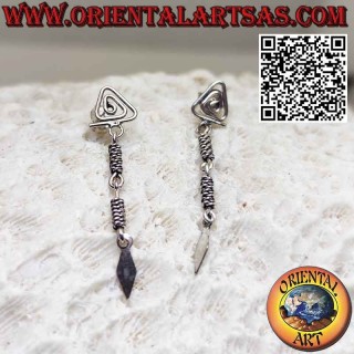 Boucles d'oreilles en argent en forme de spirale triangulaire et pendentifs entrelacés