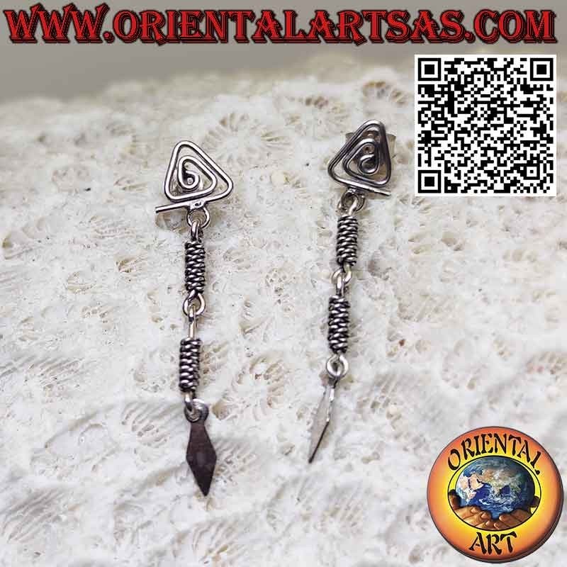 Orecchini in argento forma di spirale triangolare e pendenti intrecciati