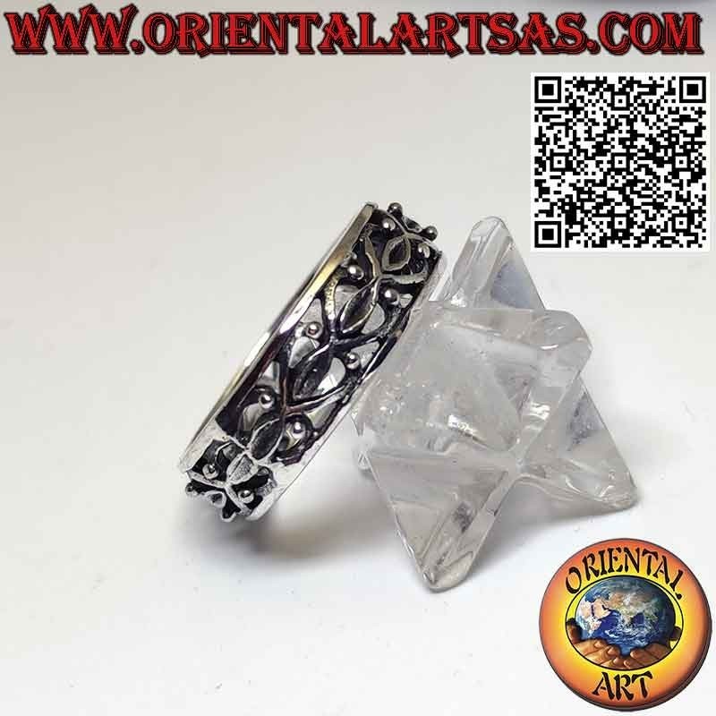 Bague en argent hypoallergénique perforée avec sphères qui se chevauchent