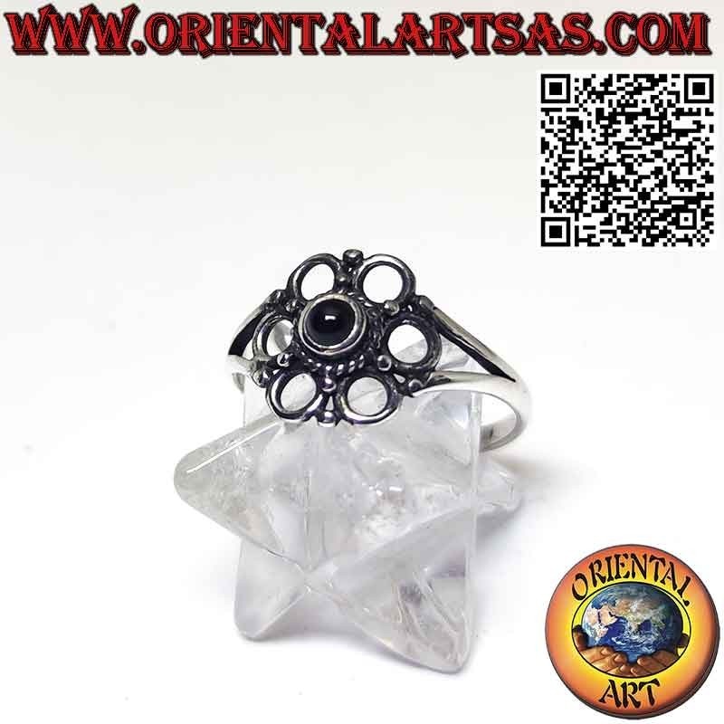 Flower-shaped silver ring with round onyx in the center