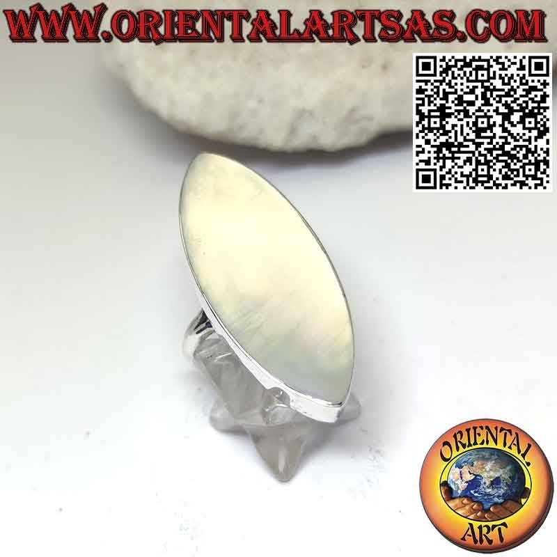 Anillo de plata con carrete largo de nácar borde liso