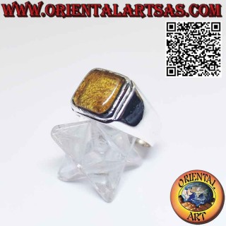 Anello in argento con ambra quadrata Baltica in una montatura semplice