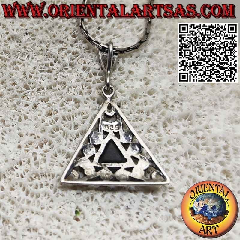 Ciondolo in argento triangolare con onice triangolare contornata da marcasite