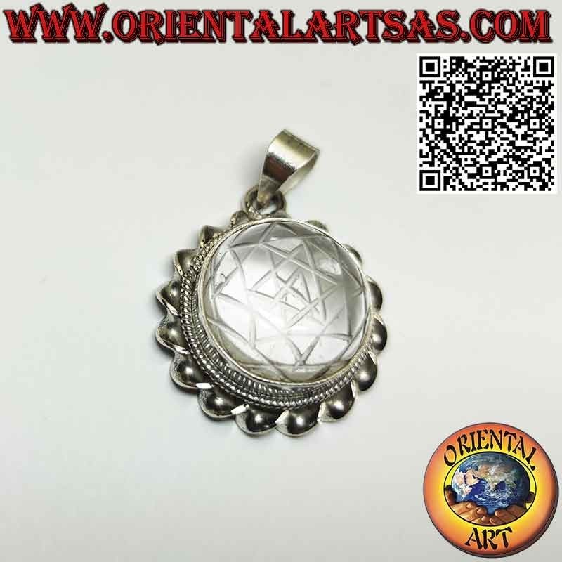 Silver pendant with Sri Yantra engraved in rock crystal and twisted border