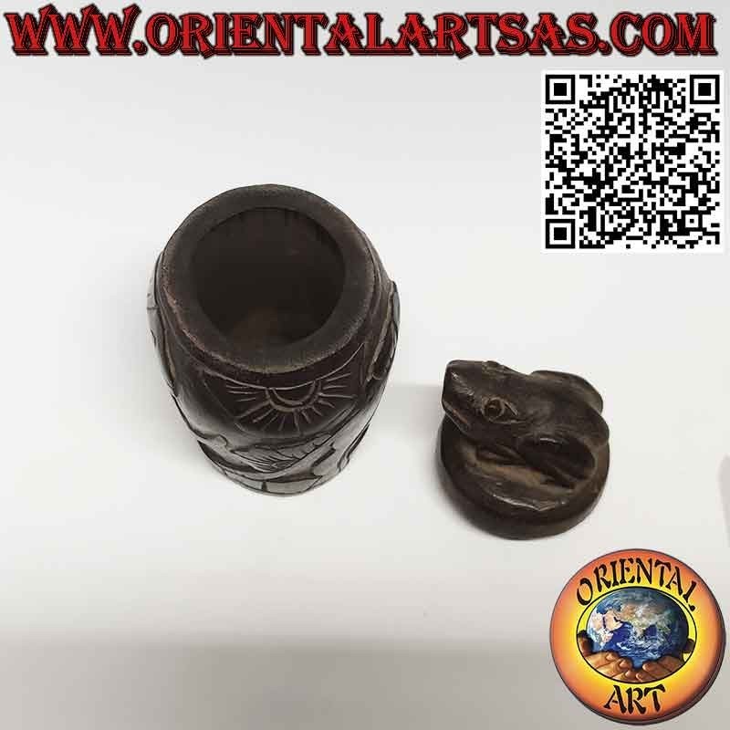 Round medicine box in hand-inlaid wood with frog on the cap