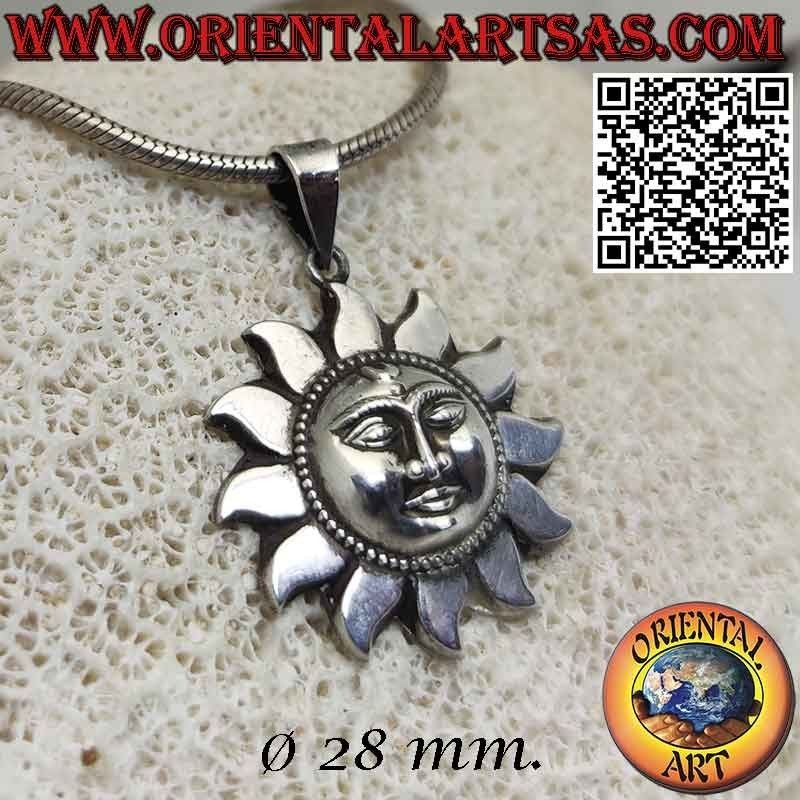 Colgante de plata sol y cara en forma hecho a mano en Nepal 28 mm.Ø