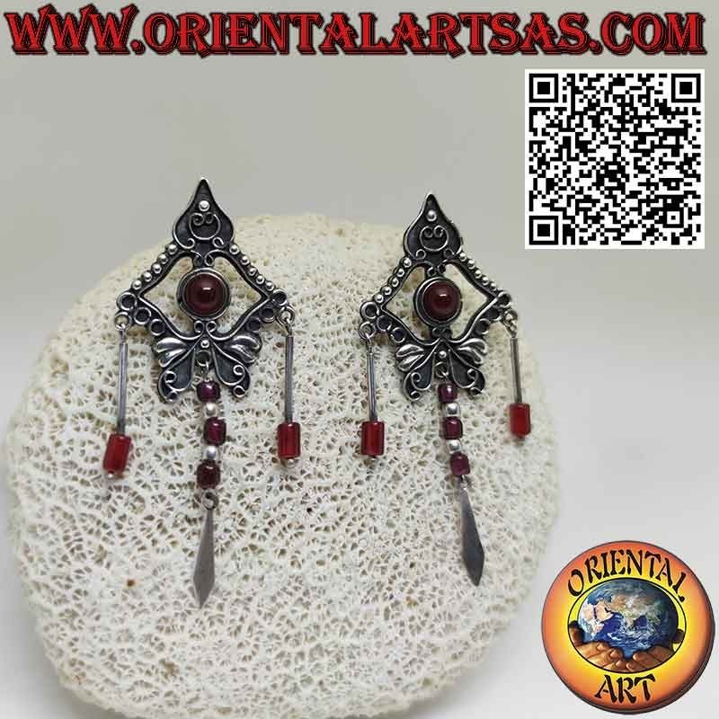 Boucles d'oreilles en argent avec cornaline ronde et trois longs pendentifs