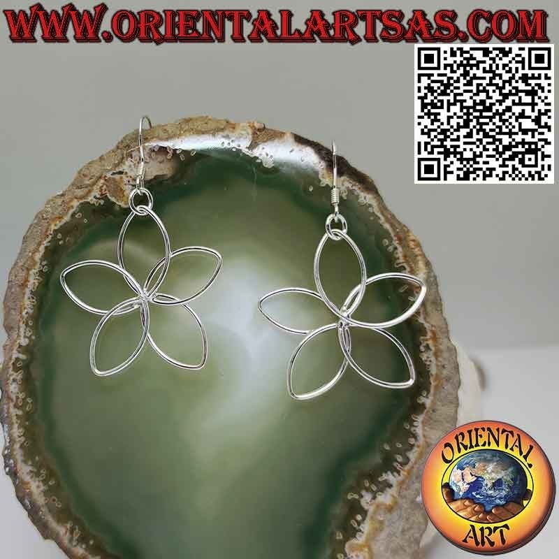 Orecchini a forma di margherita realizzati con filo in argento 925‰