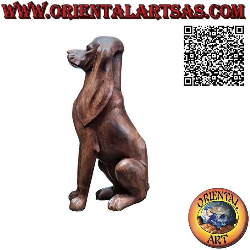Escultura de madera de suar de 63 cm de un perro sabueso sentado en guardia