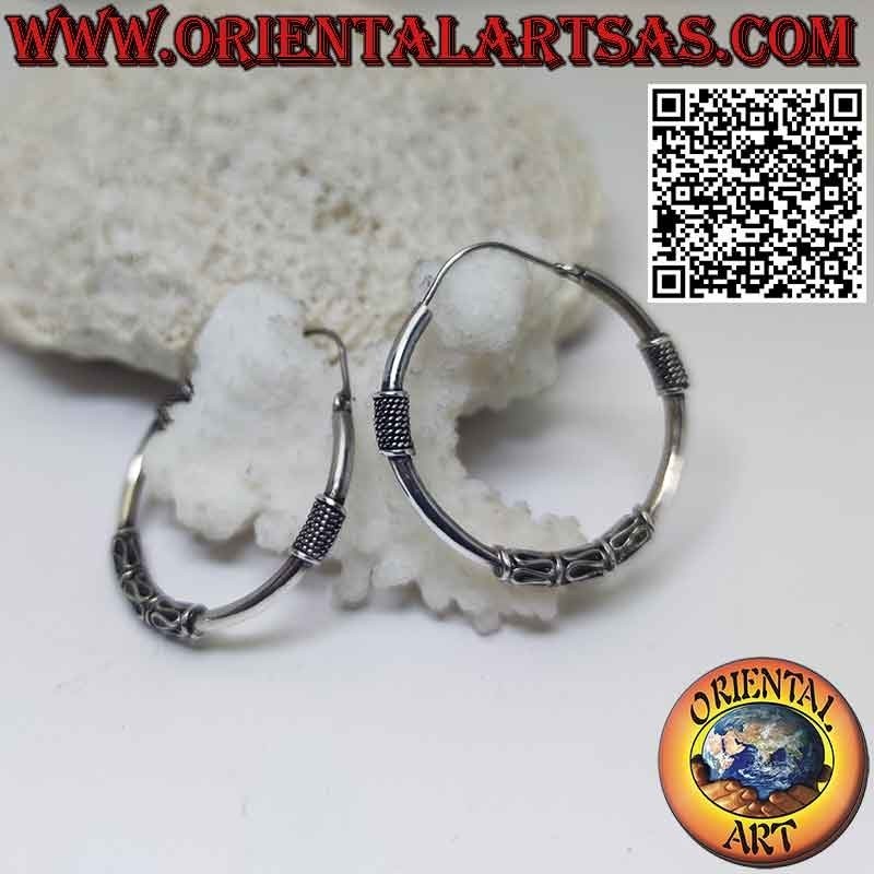 Boucles d'oreilles en argent cercle avec intersection de 2 fils torsadés et 3 vagues