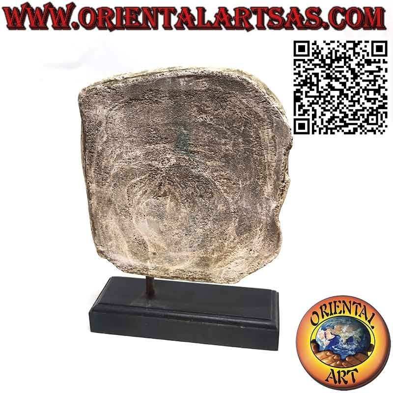 Escultura de piedra de cara de Buda de perfil con base de madera