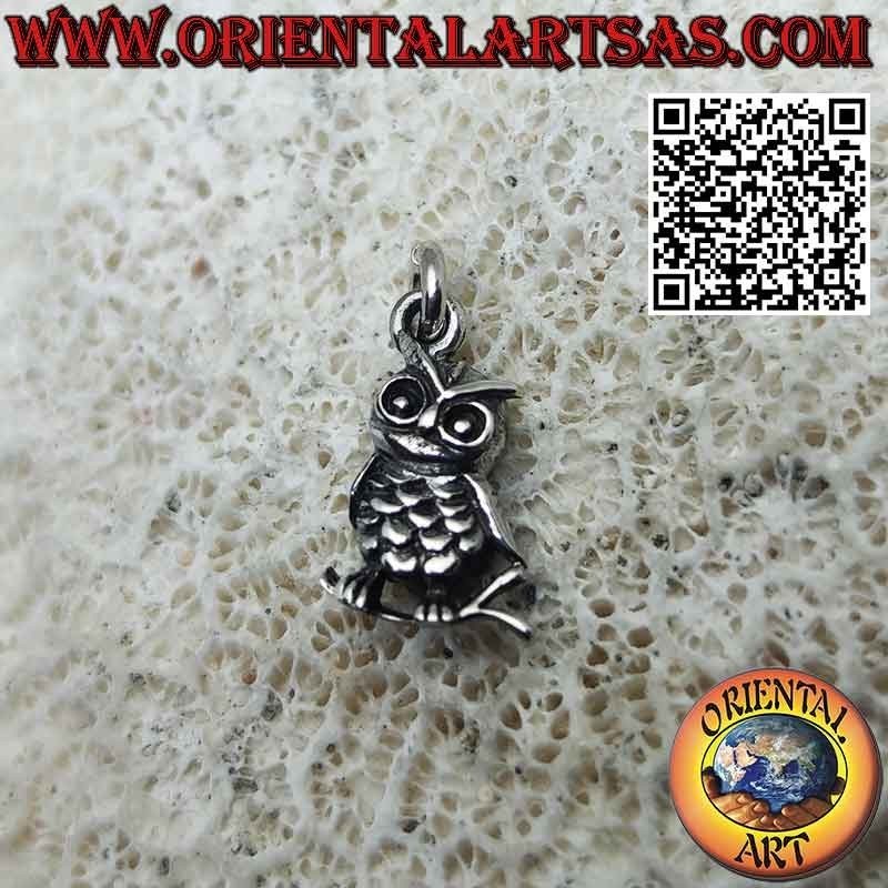 Pendentif en argent en forme de hibou debout en trois dimensions, petit