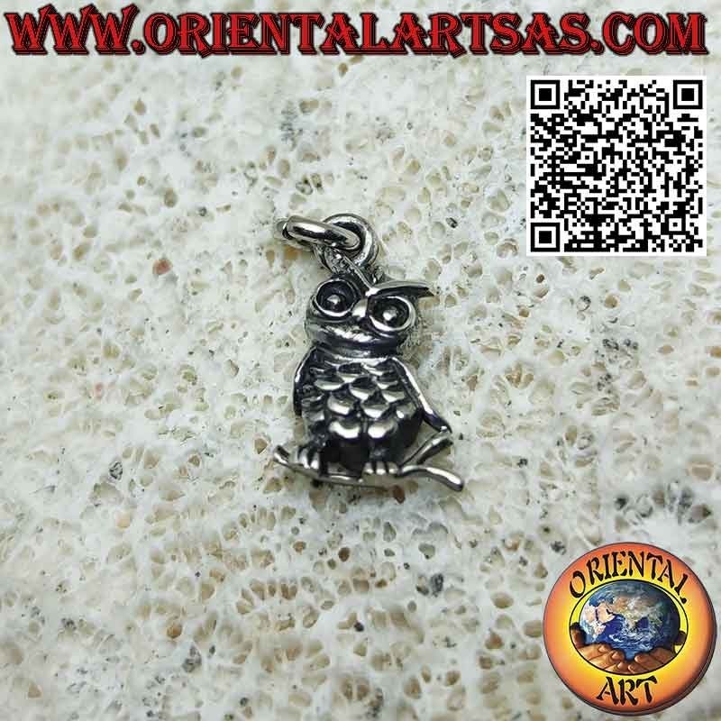 Pendentif en argent en forme de hibou debout en trois dimensions, petit