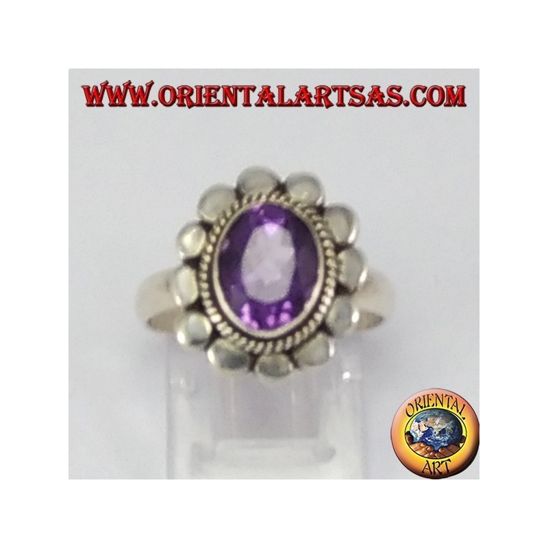 Anillo de plata con amatista naturales facetas borde ovalado tachonado