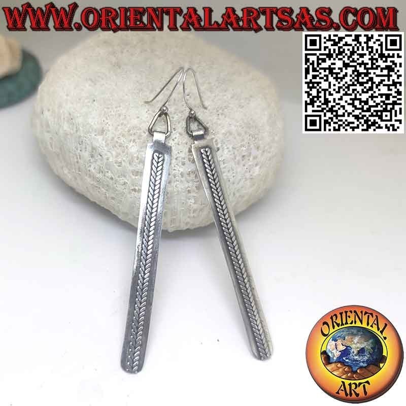 Pendientes nativos en trenza de plata 925‰ sobre plato largo hechos a mano