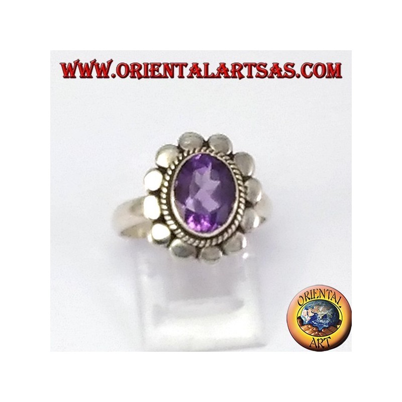 Bague en argent avec améthyste facettes bord ovale clouté