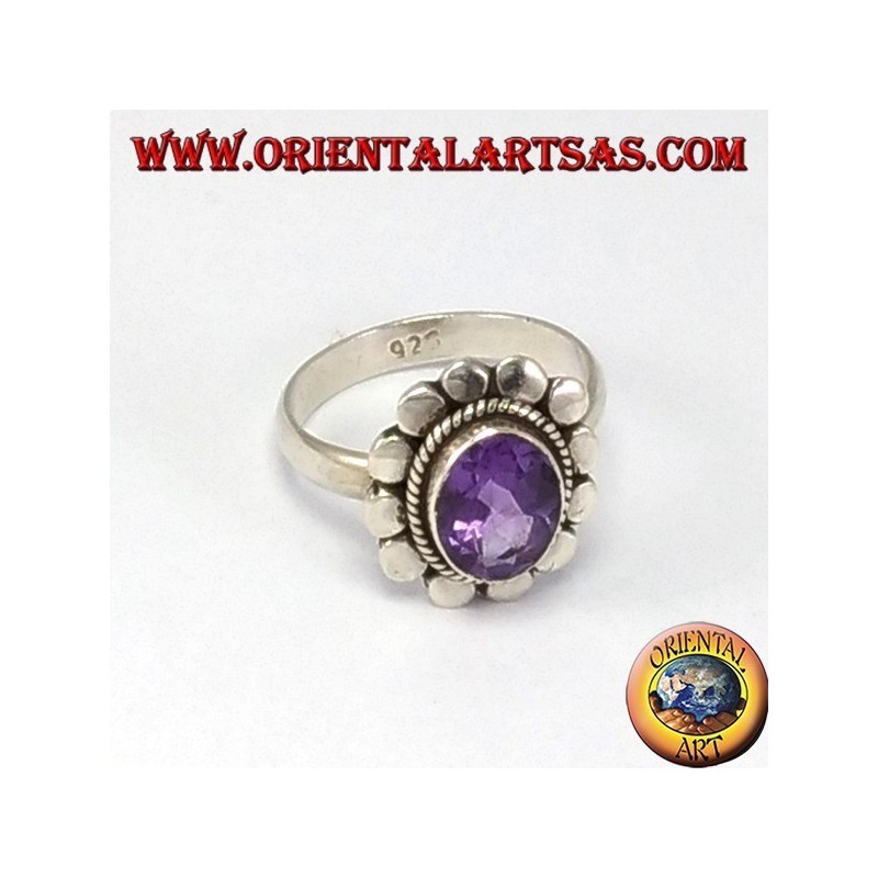 Anillo de plata con amatista naturales facetas borde ovalado tachonado