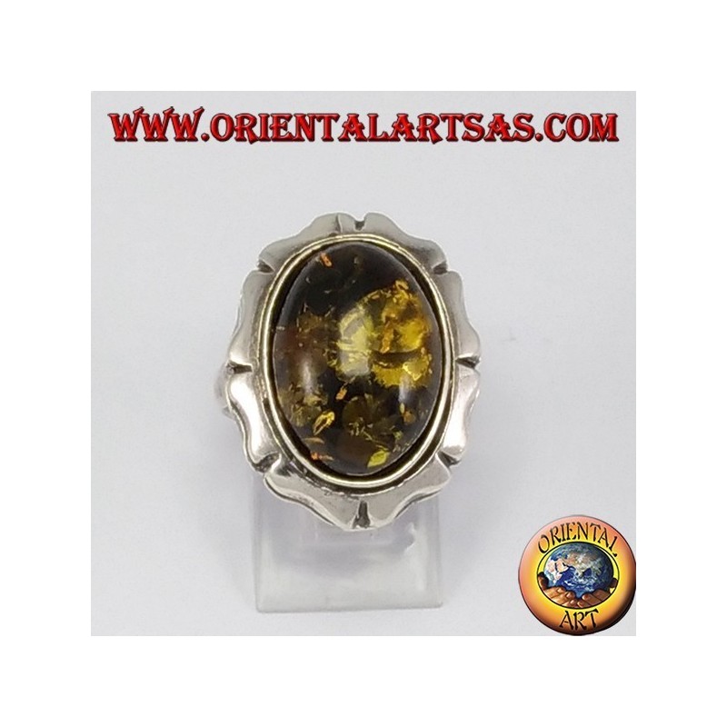 Anillo de plata con gran ámbar verde ovalada
