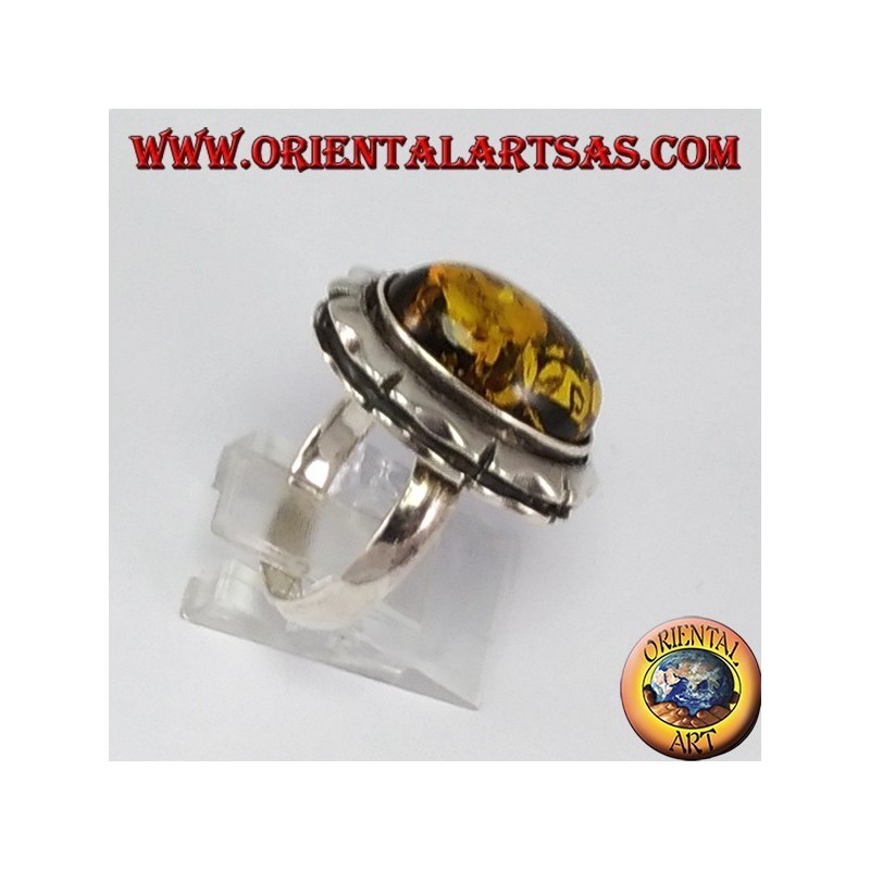 Bague en argent avec ambre grand ovale vert