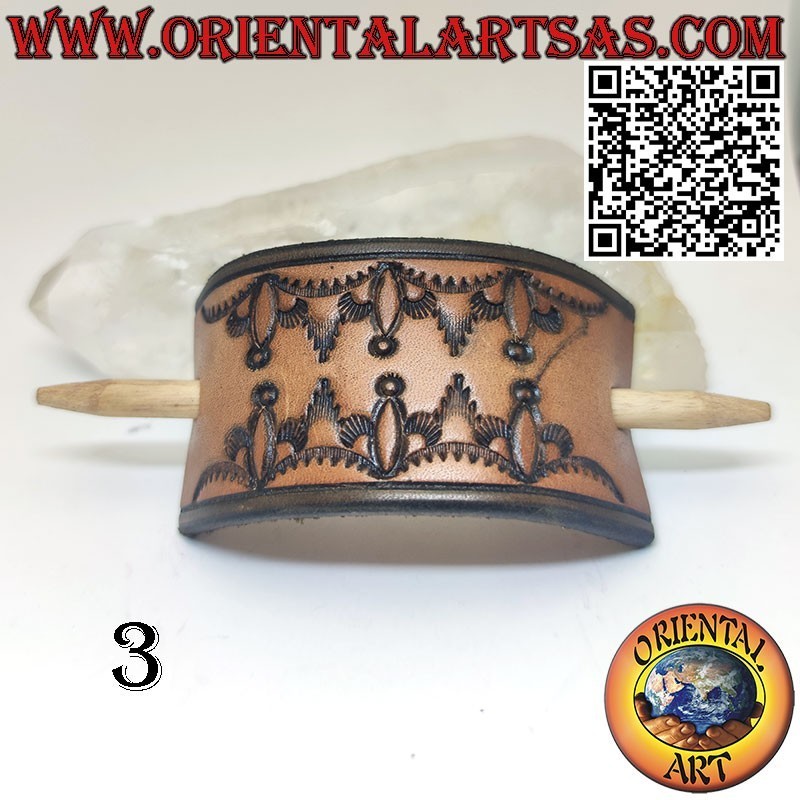 Barrette à cheveux rectangulaire en cuir perforé main avec épingle, marron