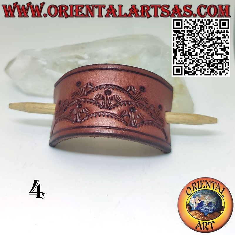 Barrette à cheveux rectangulaire en cuir perforé main avec épingle, marron