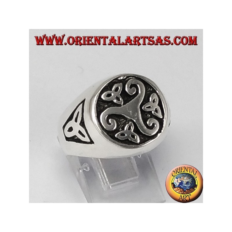 Ring Silber Siegel Triskell mit Tyrone Knoten