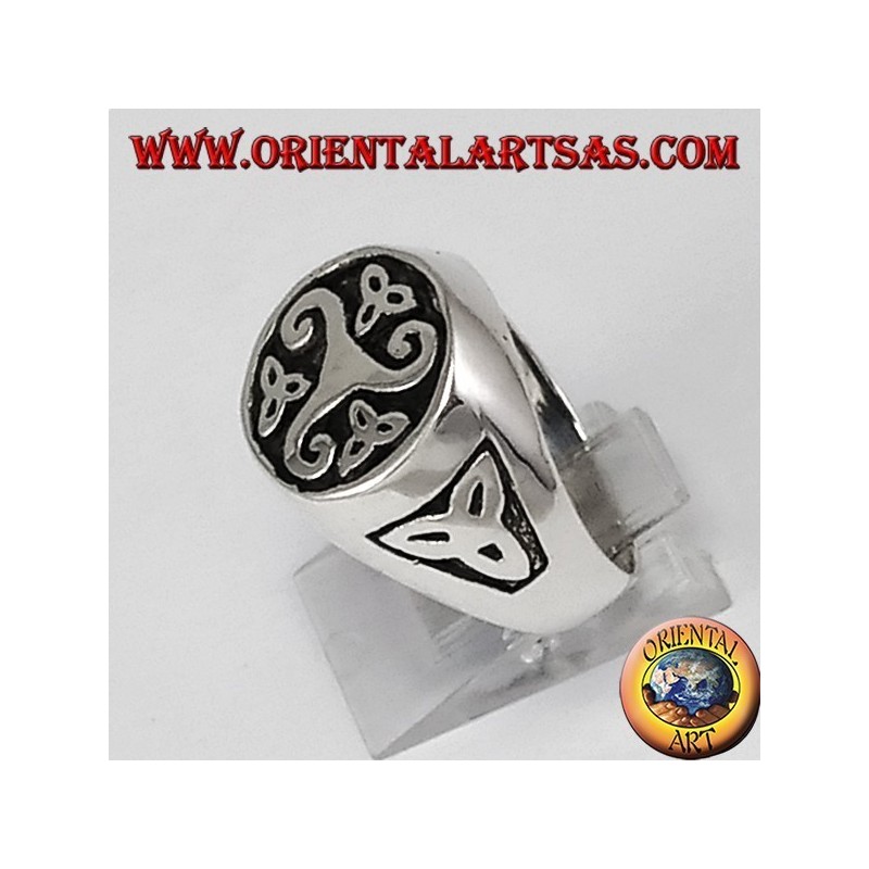 Plata anillo de sello Triskell con nodos Tyrone