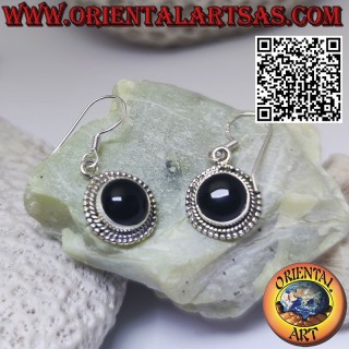 Orecchini in argento 925 con onice tonda contornata da treccia e sfere