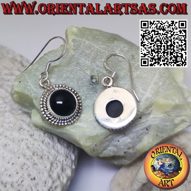 925 silver earrings with round onyx surrounded by braid and spheres