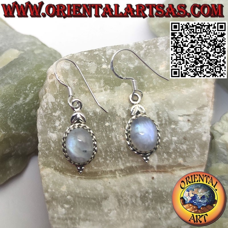 Pendientes de plata con piedra de luna arcoiris ovalada engastada
