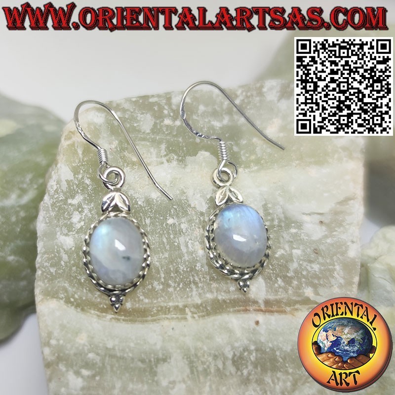 Pendientes de plata con piedra de luna arcoiris ovalada engastada