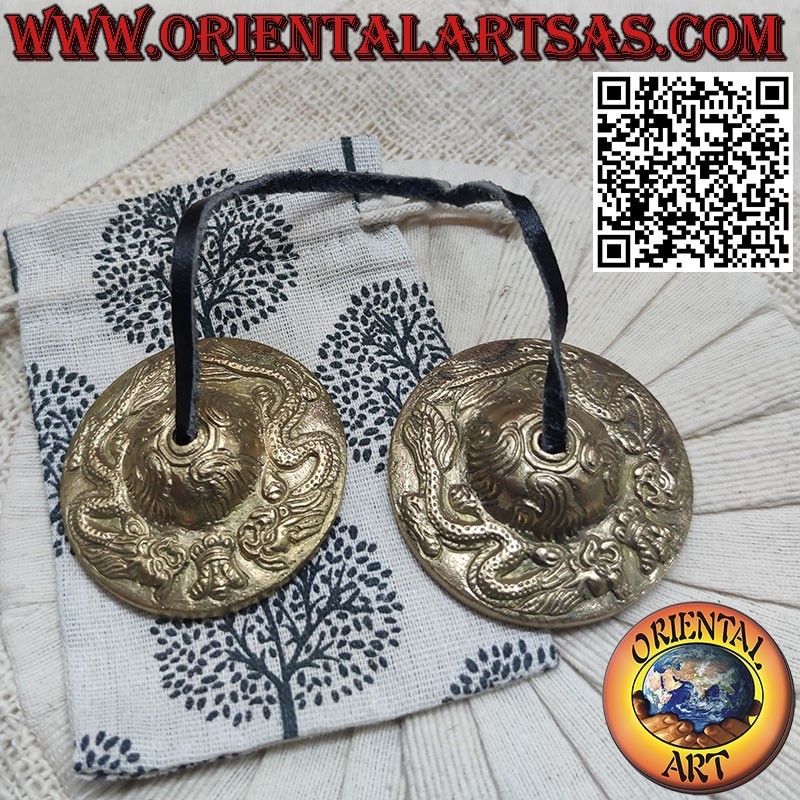 Becken aus einer 7er-Metalllegierung mit zwei 6,5 cm hohen Reliefdrachen