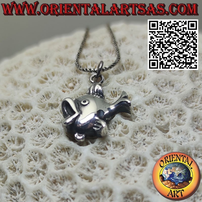 Pendentif en argent en forme de poisson-globe