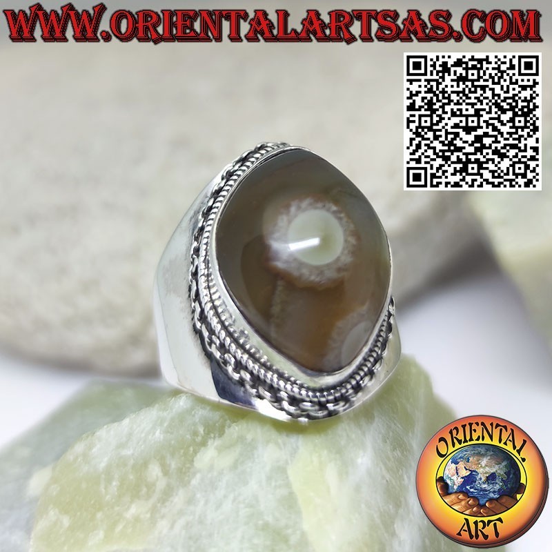 Anillo de plata con lanzadera de ágata ojo de Shiva beige y borde de cadena en engaste liso (e)