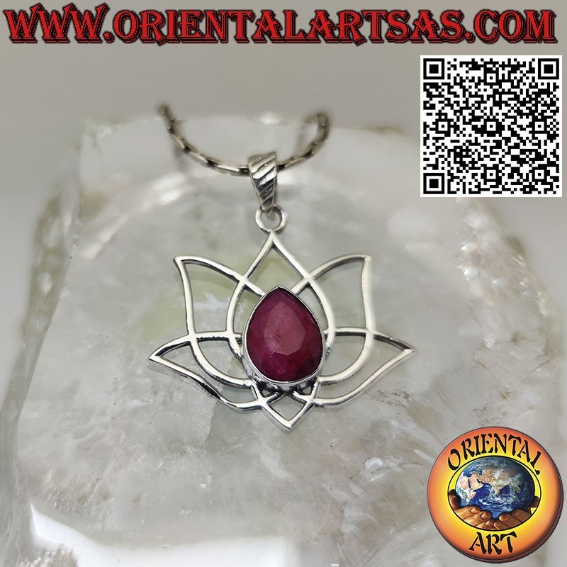 Colgante de plata Flor de loto sagrada para el budismo con rubí natural