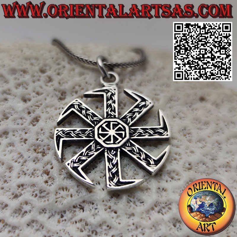 Colgante de plata con rueda solar Kolovrat y otro interior