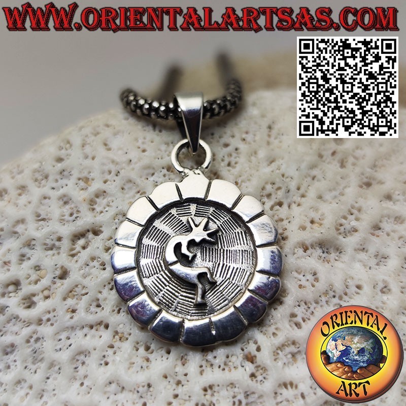 Pendentif en argent avec kokopelli en haut relief symbole du bonheur