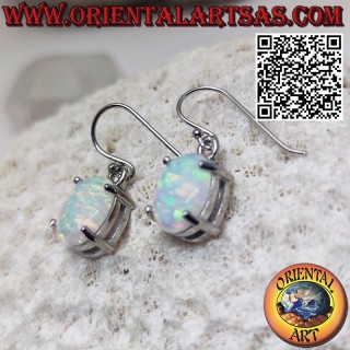 Boucles d'oreilles en argent avec opale arlequin ovale sertie sur griffes